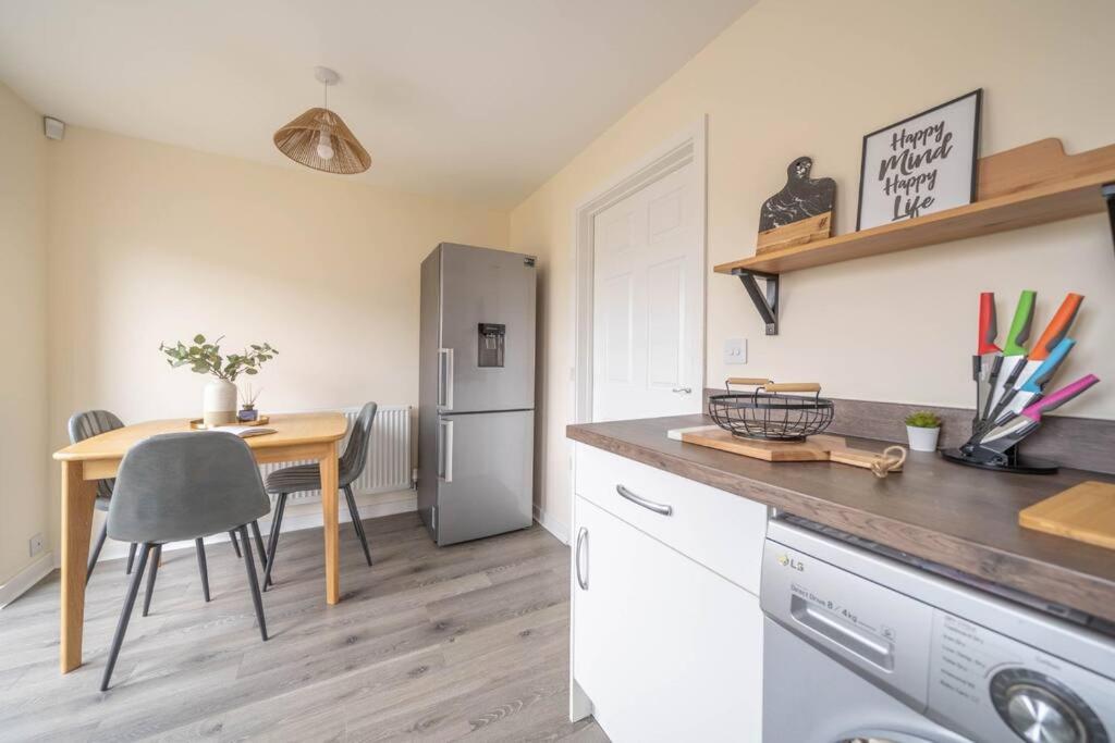 Good For Company Let 2-Bed In Coventry 2X Parking Apartment Ngoại thất bức ảnh